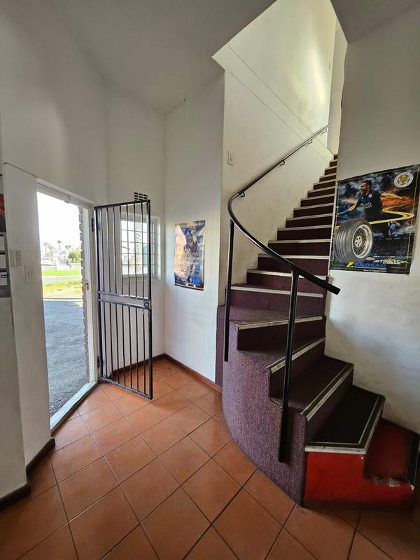 To Let commercial Property for Rent in Killarney Gardens Western Cape